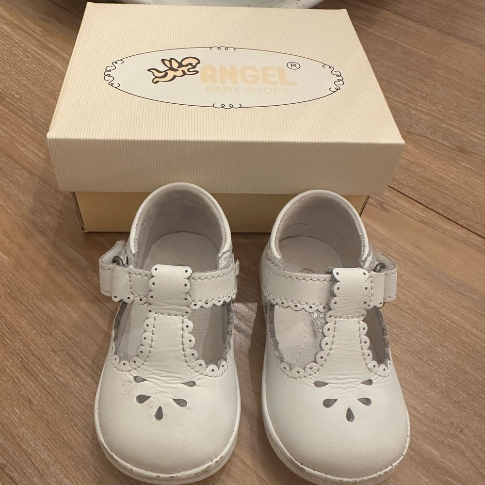 Magnolia Kids Cream Dress Shoes with Floral Cut-Outs